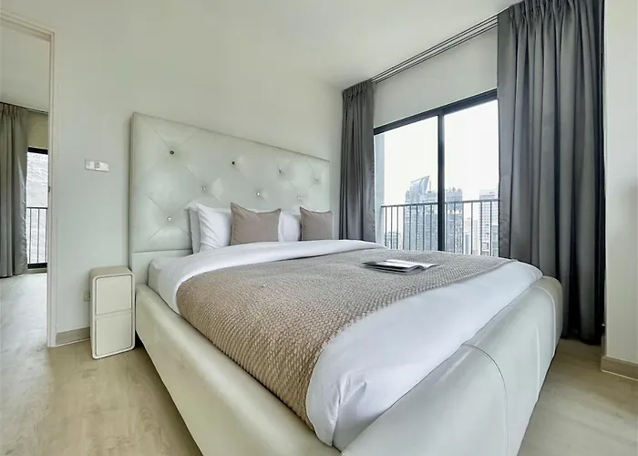 Bts Thong Lo L Large 65 Sqm L Pool And Gym L Sontana *