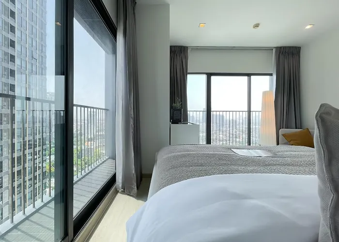 Bts Thong Lo L Large 65 Sqm L Pool And Gym L Sontana バンコク都