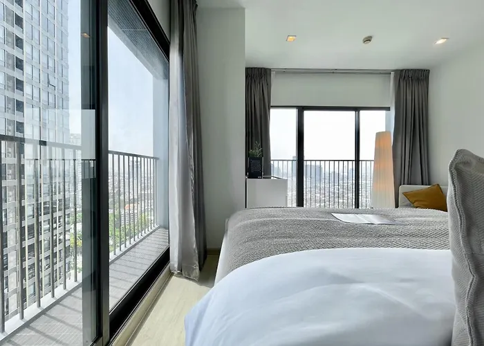 Bts Thong Lo L Large 65 Sqm L Pool And Gym L Sontana バンコク都