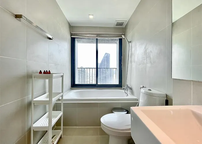 アパート Bts Thong Lo L Large 65 Sqm L Pool And Gym L Sontana バンコク都