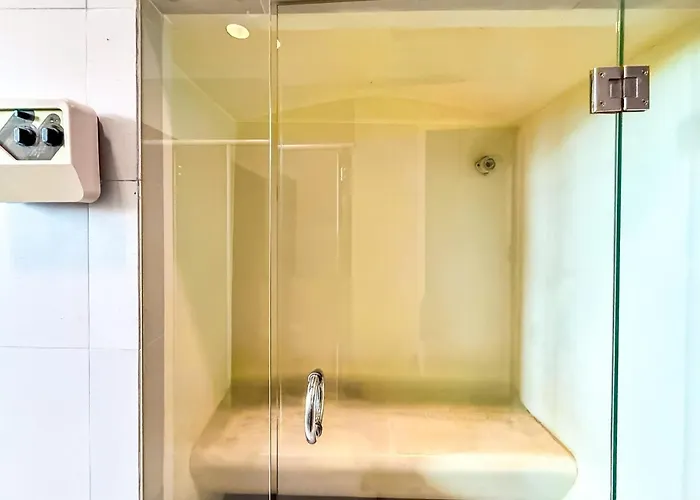 Bts Thong Lo L Large 65 Sqm L Pool And Gym L Sontana アパート