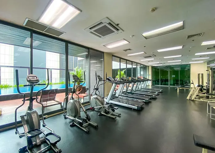 Bts Thong Lo L Large 65 Sqm L Pool And Gym L Sontana