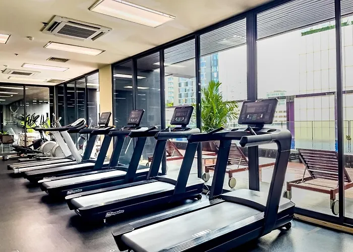 Bts Thong Lo L Large 65 Sqm L Pool And Gym L Sontana *