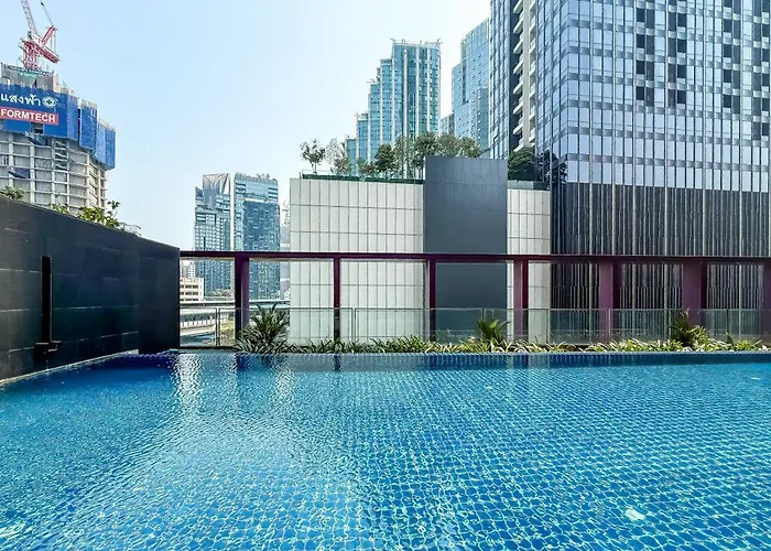 Bts Thong Lo L Large 65 Sqm L Pool And Gym L Sontana アパート バンコク都