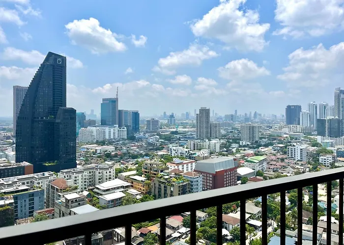 Bts Thong Lo L Large 65 Sqm L Pool And Gym L Sontana バンコク都